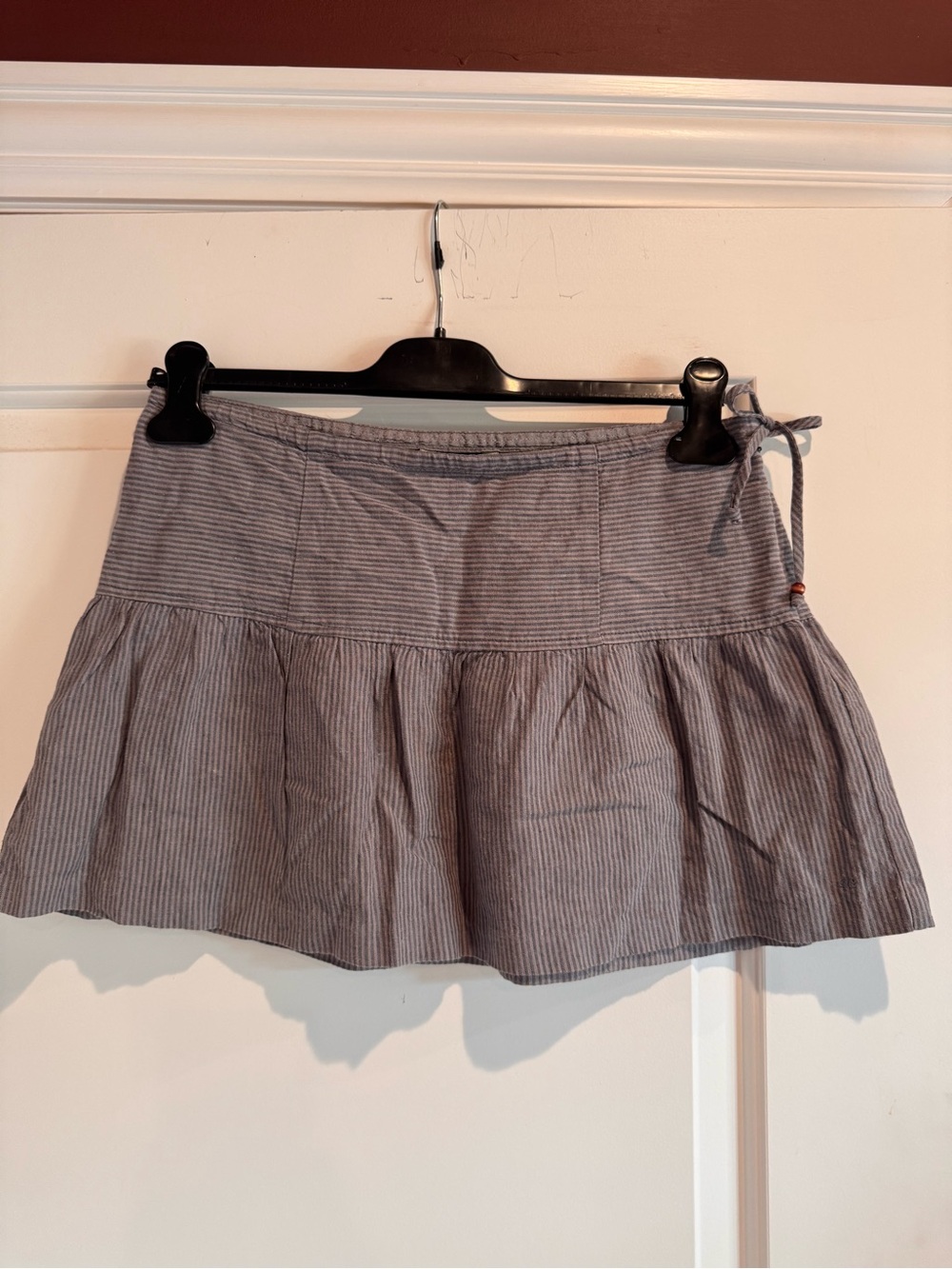Vintage American Eagle Outfitters Blue-Gray Striped Ruffle Mini Skirt